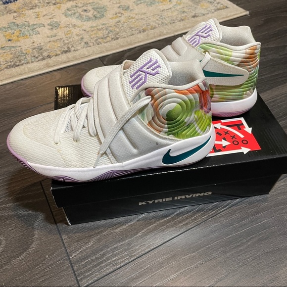Nike Kyrie 2 GS Easter - Picture 1 of 9